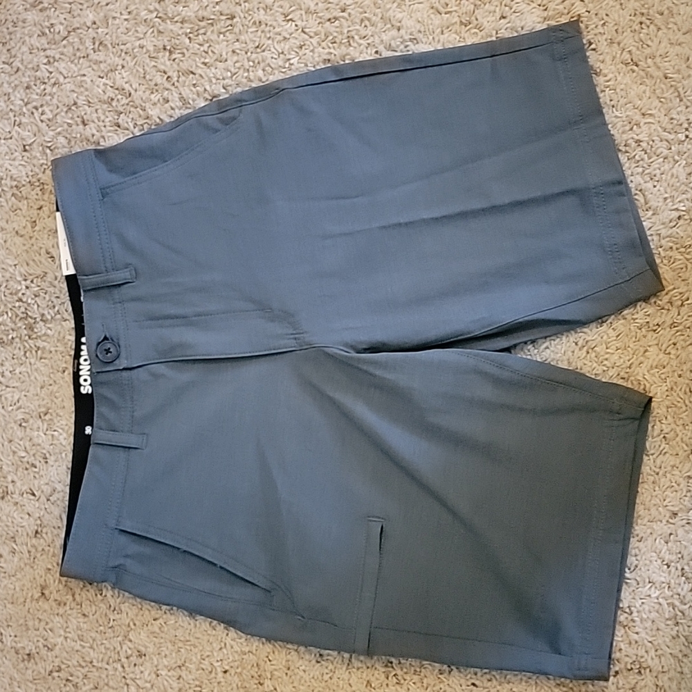 New men's shorts size 30